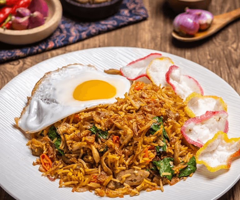 4. Nasi Goreng (Indonesia)